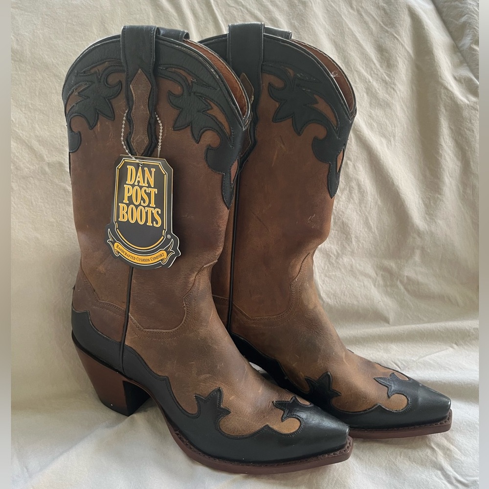 Dan Post Boots Brown Leather Cowboy Boots with Black Trim. Women’s S 7.5M.